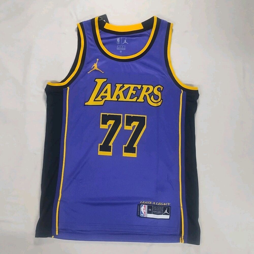 Luka Doncic #77 Stitched Purple Lakers Jersey Men's Size Medium 44